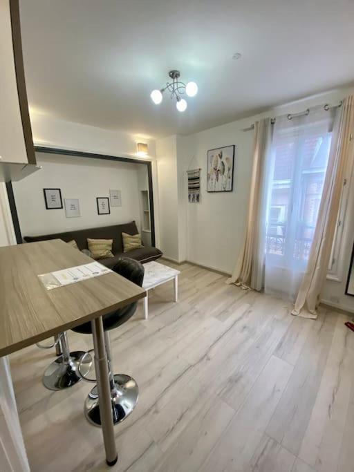 Apartamento Jeanne D'Arc Ruan Exterior foto